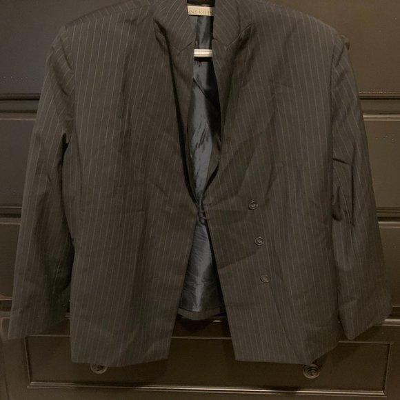 Vintage Anne Klein Brown thin-stripped petite jacket, lined, medium - Picture 7 of 10